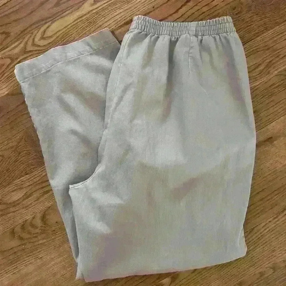 Like New Koret Pull on Pants - Picture 1 of 5